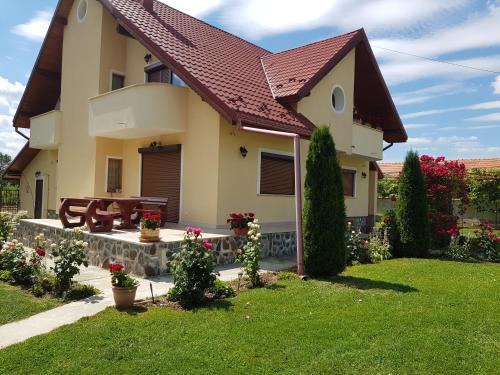 Harseni House | Vila Grecu