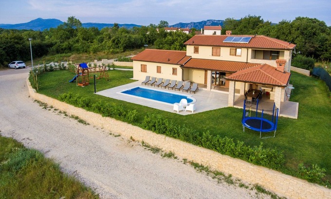 Nedescina Villa | Vila Jadran - Holiday Home In Nedešćina, 8 + 2 Persons, 4 Bedrooms With Bathroom