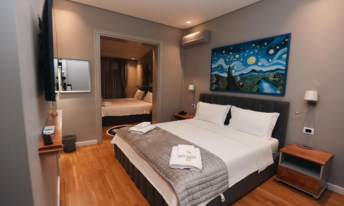 Korce Hotel | Vila Mariss