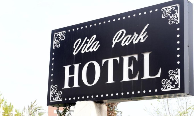 Tirana Hotel | Vila Park Hotel 1