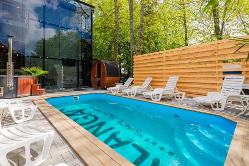 Palanga Apartment | Vila su sauna ir baseinu centre