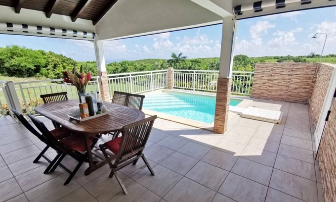 Saint-Francois Villa | Villa à St François 3 chambres piscine - G005A