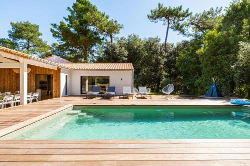 La Celle-sous-Gouzon Villa | Villa évasion familiale avec Piscine & Mer à 200m