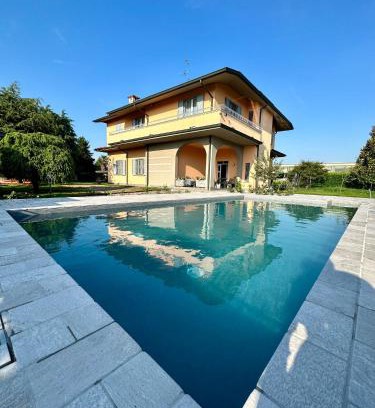 Cassano d'Adda Apartment | Villa 2