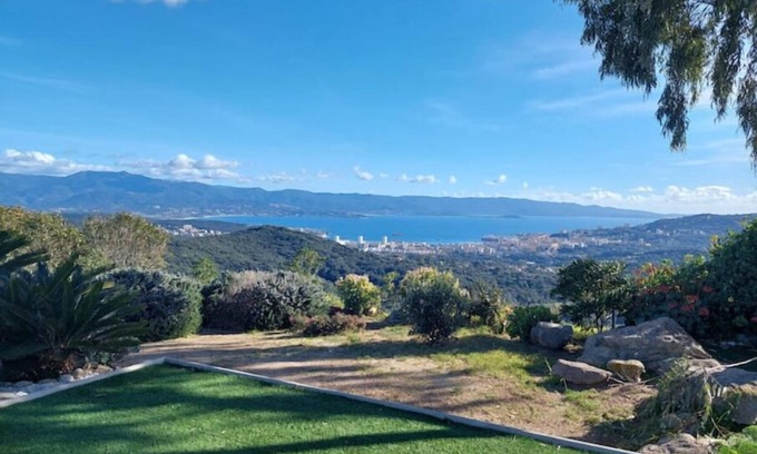 Alata Villa | Villa 4/6 Pers vue mer Proche Ajaccio + Véhicule