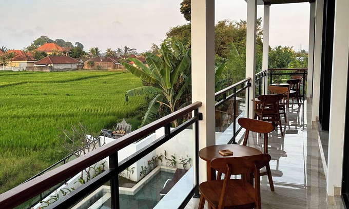 Mambal Villa | Villa 4BDR rice field view south of Ubud. Swimming pool + outdoor bath.