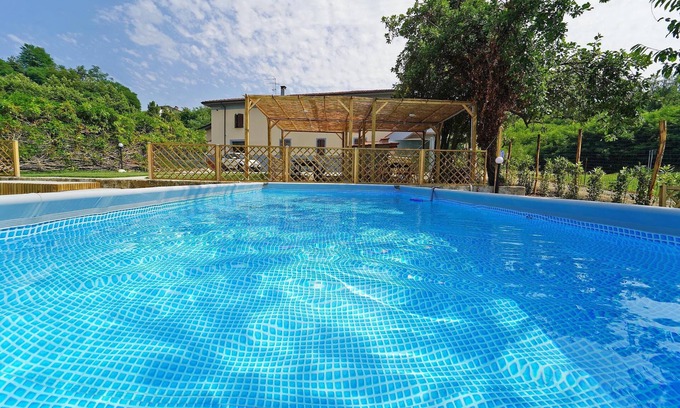 Gassano Villa | VILLA ADELAIDE 20Pax, Free WiFi, Private pool near Apuan Alps and Cinque Terre
