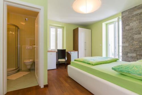 Municipality of Omisalj Apartment | Villa Ajda - Green room