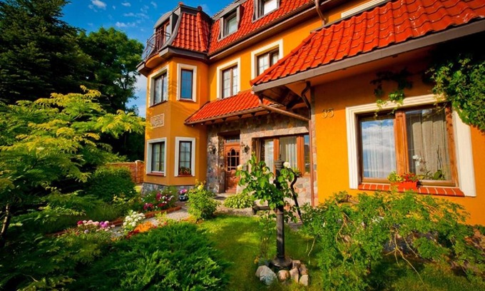 Leba Bed & Breakfast | Villa Akacja