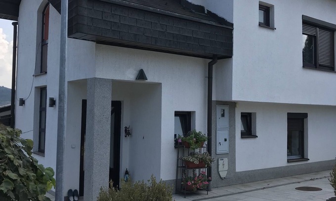 Srebrenik House | Villa Alisa with mountain view
