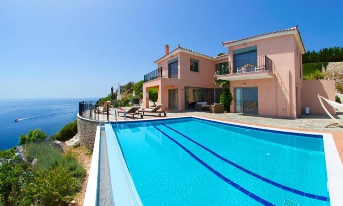 Eleios-Pronnoi Villa | Villa Alkionis in Kefalonia