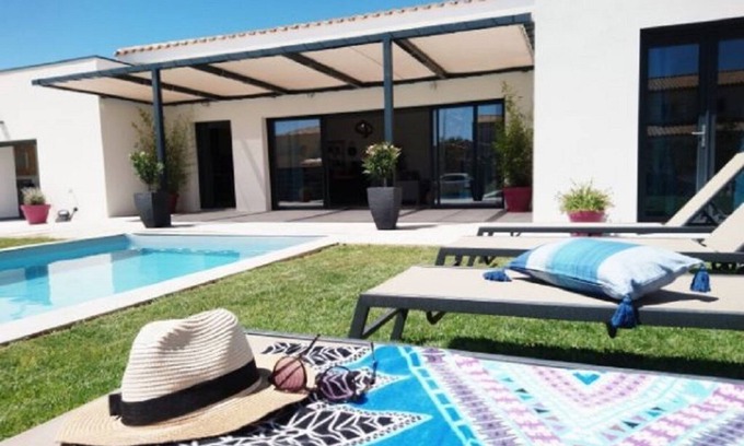 Saint-Martin-de-Crau House | VILLA ALPILLES CRAU CAMARGUE
