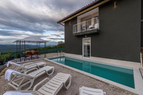Vizinada Villa | Villa Art House with Pool