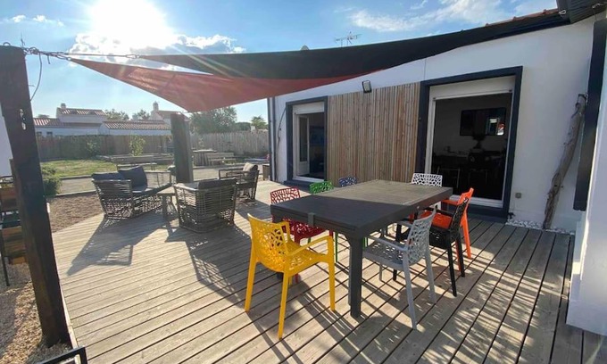 Barbatre Villa | Villa avec jacuzzi proche de la mer et du centre