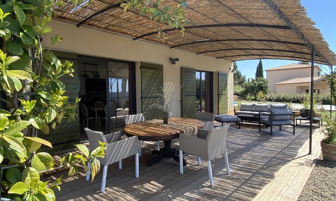 Aups Villa | Villa Avec Piscine au Milieu des Oliviers, Parc du Verdon, Lac de Ste Croix