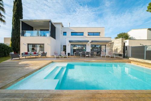 Castelnau-le-Lez Villa | Villa Azurea - Aux portes de Montpellier - 10 personnes