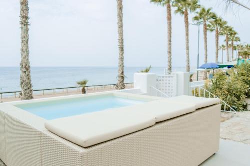 Villajoyosa Villa | Villa Bahari by Seaward Suites