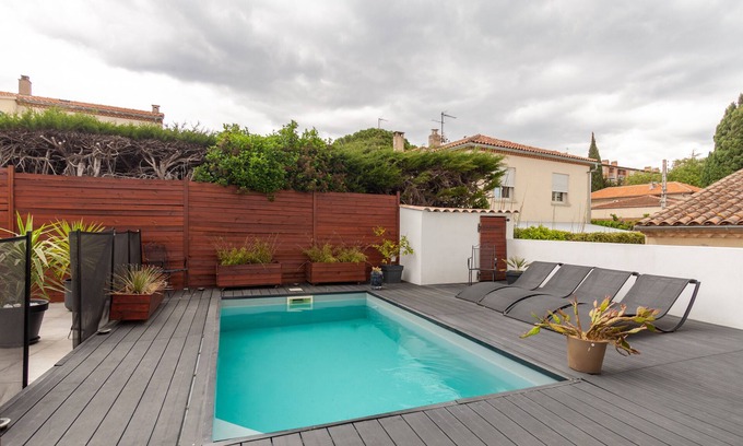 Salon-de-Provence Villa | Villa 'Baraka' with Private Pool, Wi-Fi and Air Conditioning