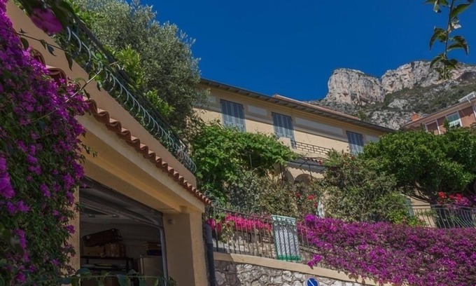 Cap d'Ail Villa | Villa built in the 1920's, recently restored and close to Monaco and beach
