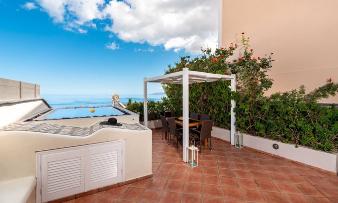 Fira House | Villa by Hotel Thira