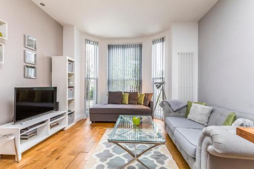 Southsea Apartment | Villa By The Beach