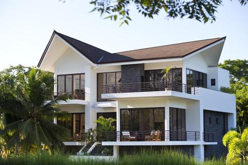 Junquillal Villa | Villa Cala Honda, Private Beachfront Escape