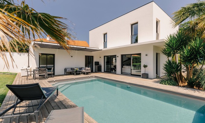 Biarritz Villa | Villa California - contemporary style in Biarritz