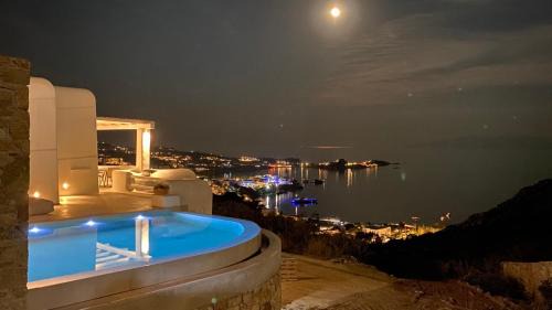 Psarou House | Villa Camelia 2 - Psarou View - Private pool and Jacuzzi