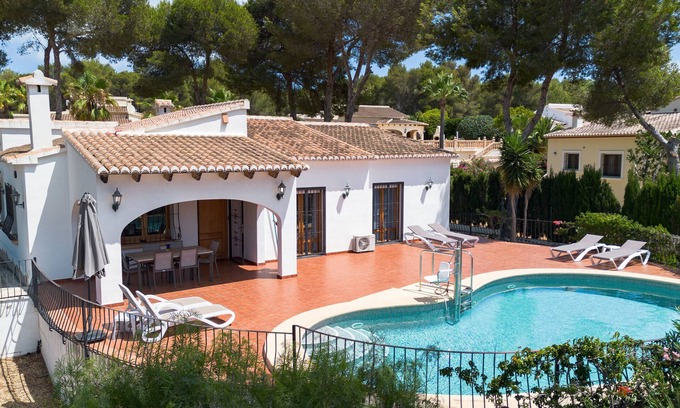 Media Luna Villa | Villa 'Casa De La Risa' with Private Pool, Wi-Fi and Air Conditioning