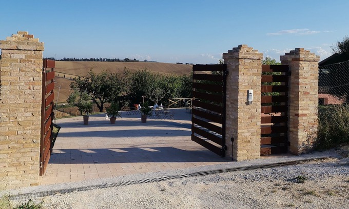 Loreto Villa | Villa Ceresà with pool 1.5 km from the sea x 14 people