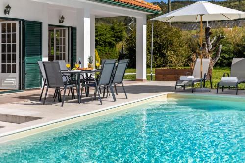 Famalicao Villa | Villa Coral - Private Large Pool & Garden
