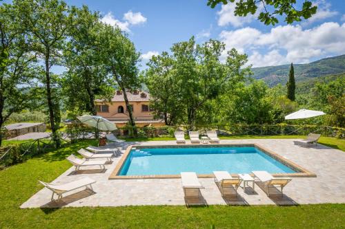 Sassetta Apartment | Villa Cresci relax in campagna toscana con piscina e animali ammessi, vicino alla strada del vino di Bolgheri
