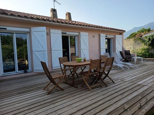 Saint-Genis House | Villa des Barnèdes