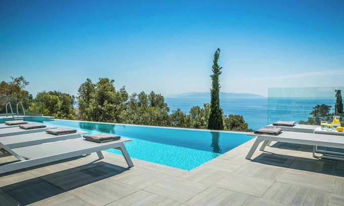 Vlachata Villa | Villa Del Cielo - Three Bedroom Villa, Sleeps 6