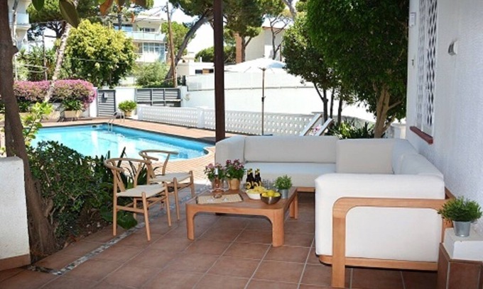 Castelldefels Villa | Villa del Sol. 130 meters from the beach. Renovated. 15 minutes from Barcelona