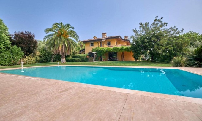 Padenghe sul Garda Villa | Villa Diletta - Private Pool - Walk to Lake