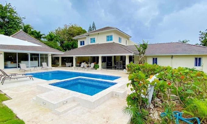 Las Piedras Villa | Villa