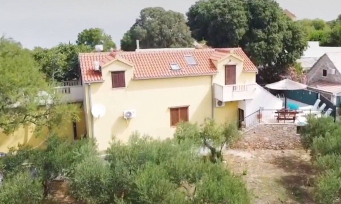 Skrip Villa | Villa Dore- Holiday House With Swimming Pool (ST)