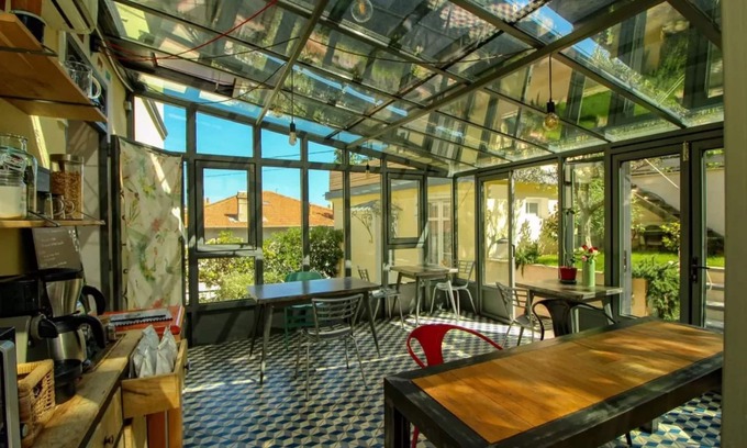 Riou - Petit Juas - Av de Grasse Bed & Breakfast | Villa du roc fleuri