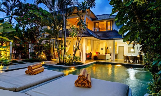 Central Seminyak Villa | Villa Eindra