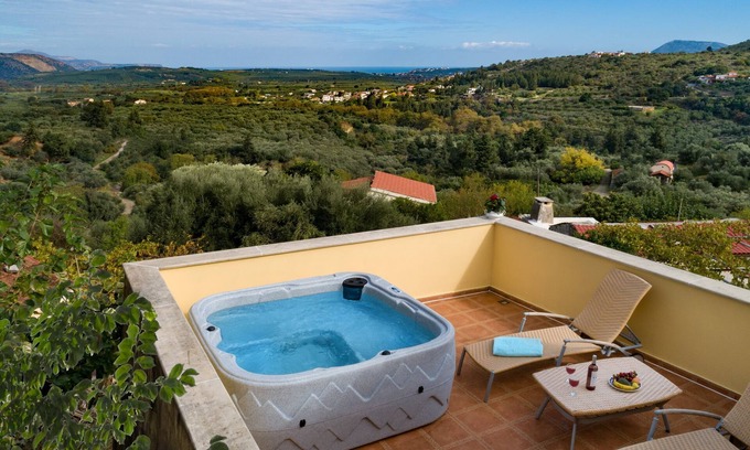 Makhairoi Villa | Villa Erontas-luxurius villa with private heated jacuzzi