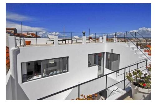 Peniche House | VILLA Estrelas - PENICHE Centre Ville -Vue mer -Choix de 3 maisons indépendantes dans la même rue - Plage à 300 metres -Parking gratuit-