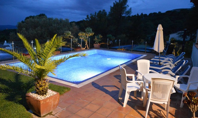 La Torre Vella Villa | Villa 'Estrella' with Mountain View, Wi-Fi and Air Conditioning