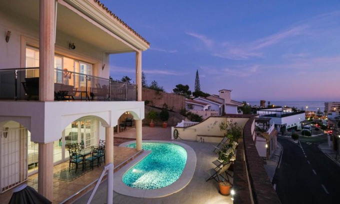Benalmadena Costa Apartment | Villa Flow