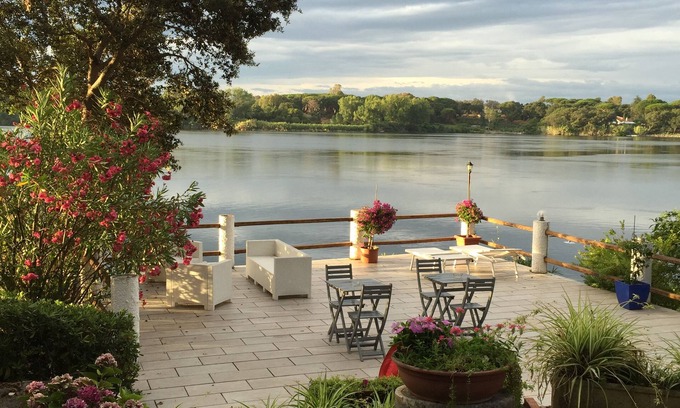 Sabaudia Villa | Villa Francesca Romana Relax by the lake a few meters from the sea