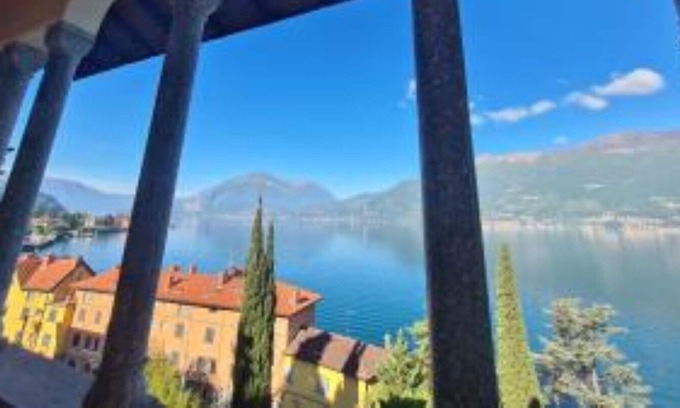 Bellano Villa | Villa front beach with private garden and parking