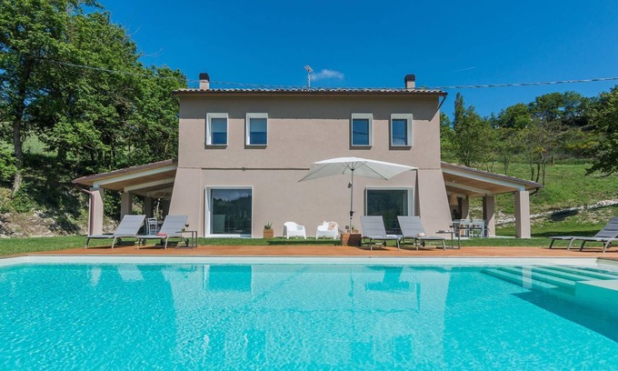Fermignano Villa | Villa Gea 12 - Five Bedroom Villa, Sleeps 12