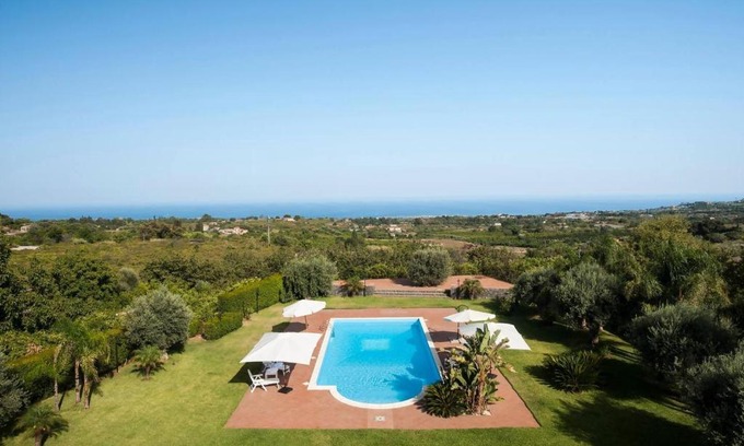 Santa Venerina Apartment | Villa Ginevra