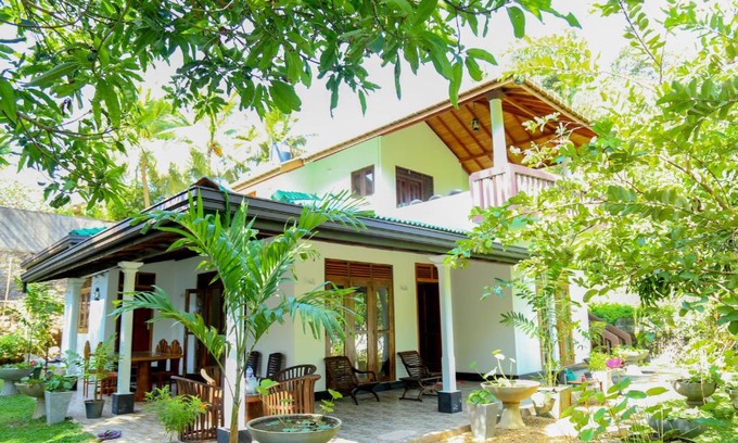Nalagasdeniya Villa | Villa Green Cottage
