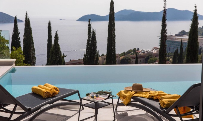 Orasac House | Villa Helios 5 BEDROOMS 10 GUESTS INFINITY POOL FITNESS BARBECUE
